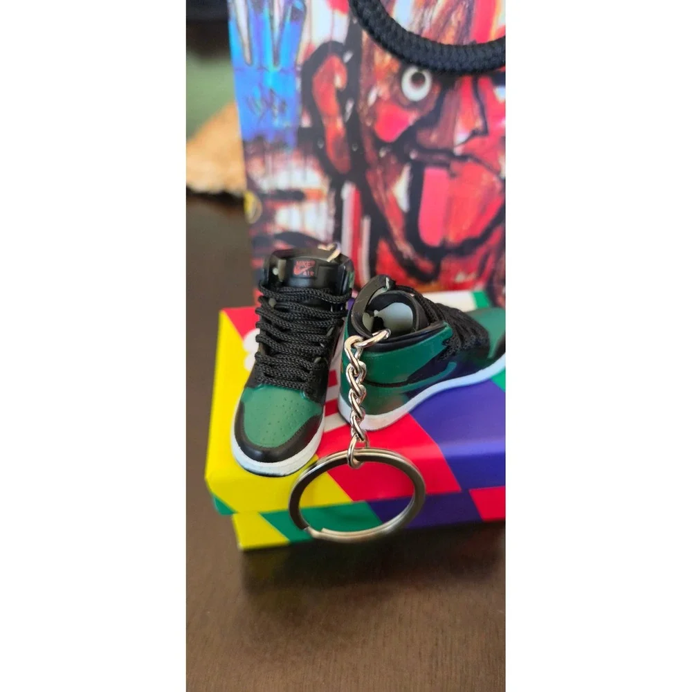 Mini Nike SB sneaker keychain Set